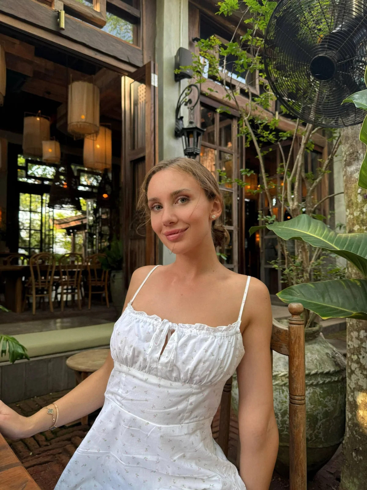 Мия Бойка «Экспонат»: хит, который взорвал чарты и соцсети Мия Бойка, Экспонат, Genius, TikTok, хейт, вирусный трек