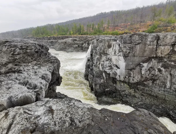 Большой Курейский — самый мощный водопад в России водопад, плато Путорана, Красноярский край, природа, туризм, Норильск