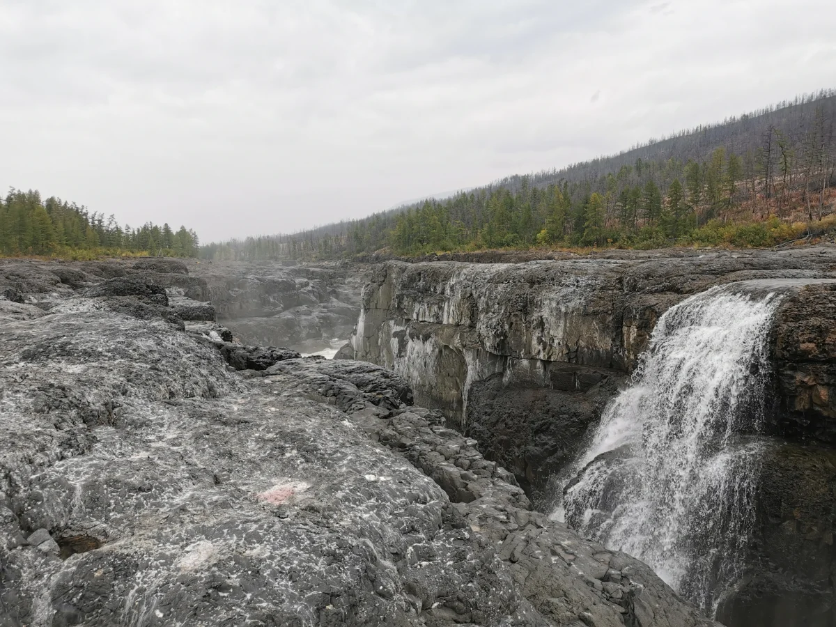 Большой Курейский — самый мощный водопад в России водопад, плато Путорана, Красноярский край, природа, туризм, Норильск