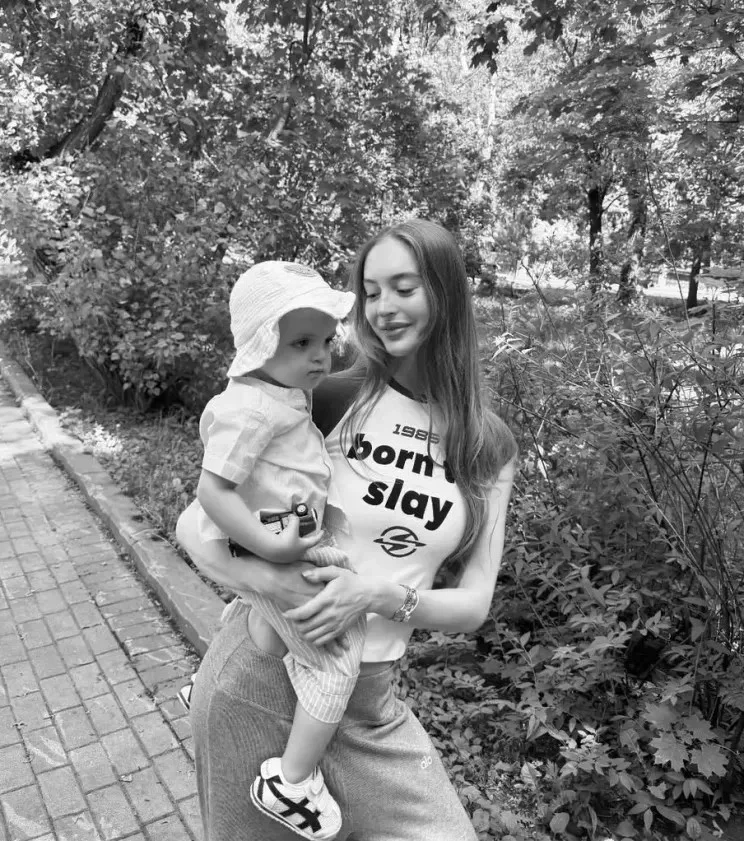 Внучка Михалкова показала подросшего сына Михалковы, Наталья Михалкова, сын, семья, знаменитости
