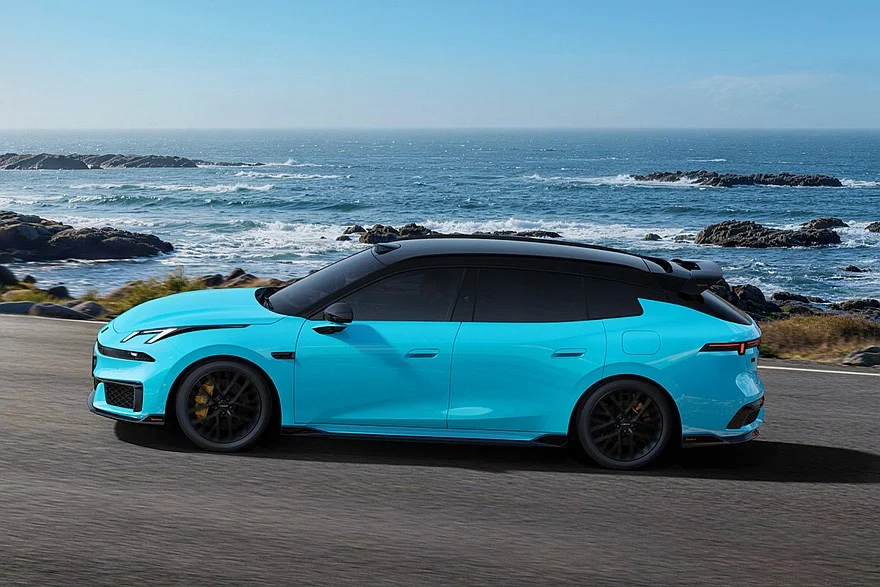 Lynk & Co 07GT: первые детальные снимки универсала Lynk & Co 07GT, универсал, гибрид, полный привод, официальные фото, премьера, характеристики, автоновинки