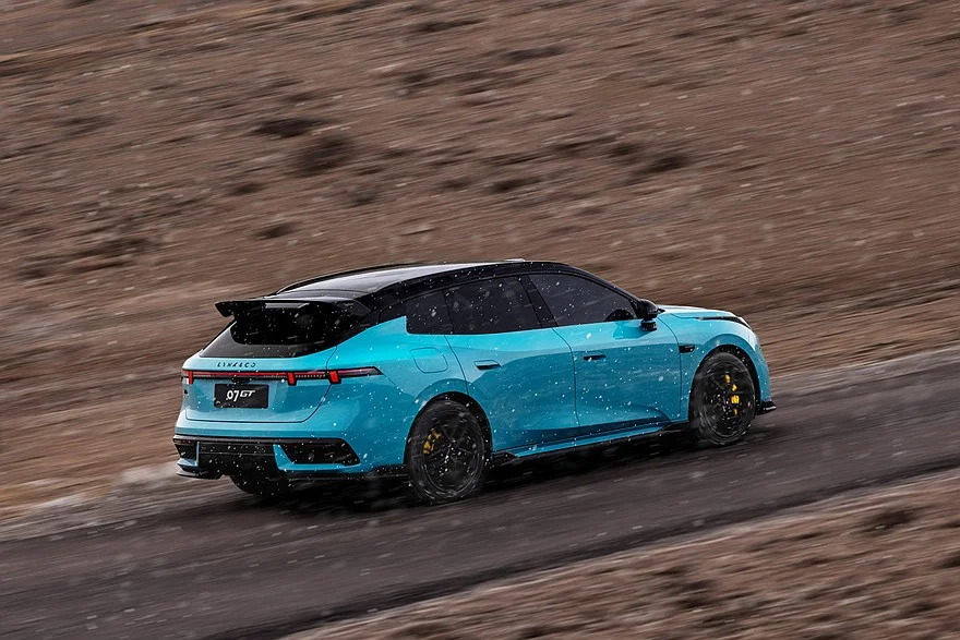 Lynk & Co 07GT: первые детальные снимки универсала Lynk & Co 07GT, универсал, гибрид, полный привод, официальные фото, премьера, характеристики, автоновинки