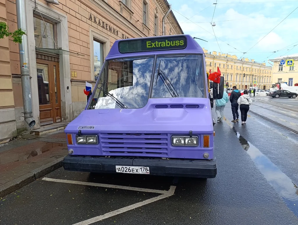 Парад ретро-транспорта 2026 в Петербурге: уникальные экспонаты ретро-транспорт, парад, Санкт-Петербург, автобусы, трамваи, троллейбусы, старые автомобили, 2026