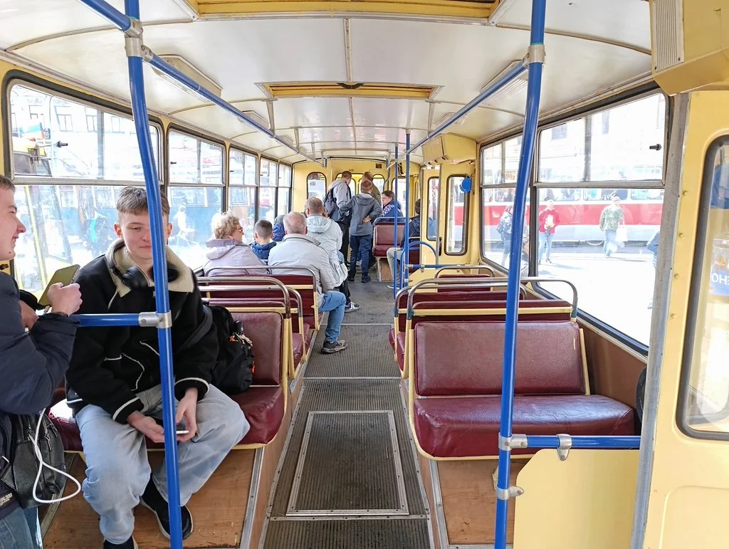 Парад ретро-транспорта 2026 в Петербурге: уникальные экспонаты ретро-транспорт, парад, Санкт-Петербург, автобусы, трамваи, троллейбусы, старые автомобили, 2026