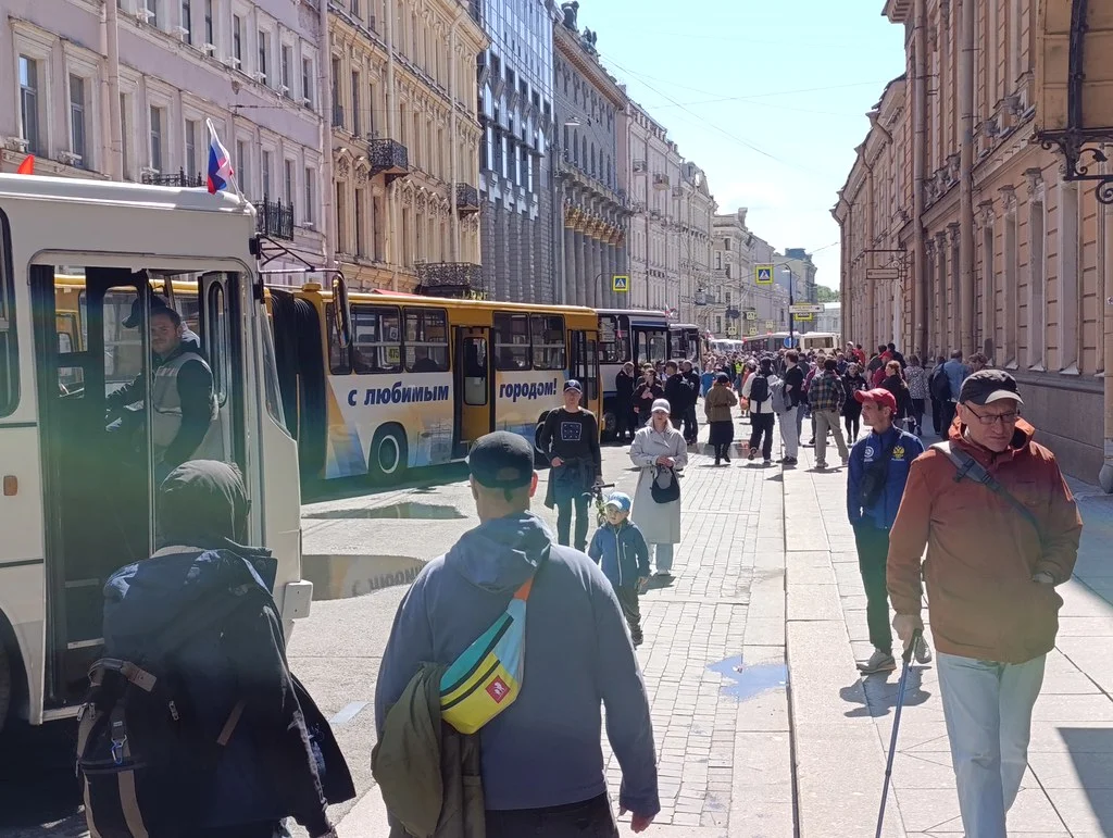 Парад ретро-транспорта 2026 в Петербурге: уникальные экспонаты ретро-транспорт, парад, Санкт-Петербург, автобусы, трамваи, троллейбусы, старые автомобили, 2026