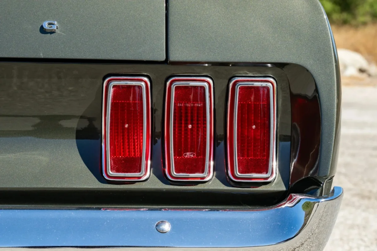 Ford Mustang 1969 с 1062-сильным мотором: монстр на аукционе Ford Mustang, Boss 429, 1969, маслкар, аукцион, 9.8 литров, 1062 л.с., ретро, NASCAR, тюнинг
