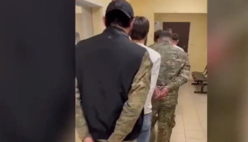 Шевроны не спасли: в Твери задержали камуфляжную банду за приставания к девушкам