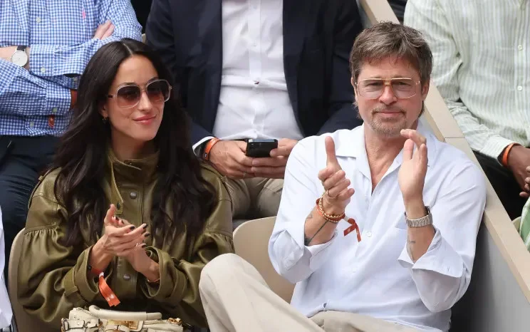 Питт и де Рамон на корте: новый образ возлюбленной актера Питт и де Рамон на корте: новый образ возлюбленной актера Брэд Питт, Инес де Рамон, знаменитости, папарацци, мода