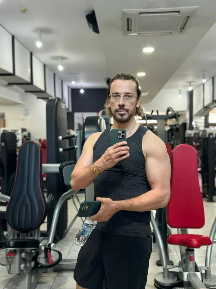«Зажигалкин!»: Галкин разорвал соцсети фото с голым торсом «Зажигалкин!»: Галкин разорвал соцсети фото с голым торсом Максим Галкин, пресс, фото, Алла Пугачева, OnlyFans, спорт, фигура