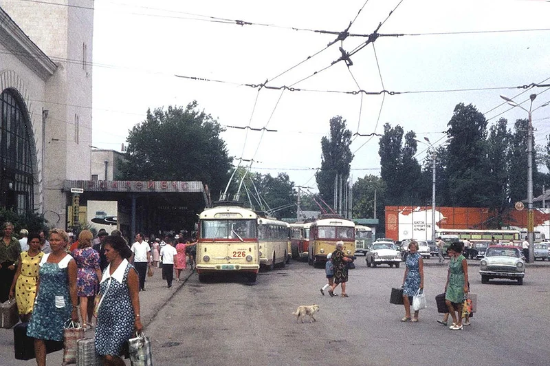 На троллейбусе в Ялту: 10 архивных кадров легендарного маршрута 1973 года троллейбус, симферополь, ялта, крым, 1973, ссср, шкода 9тр, алушта