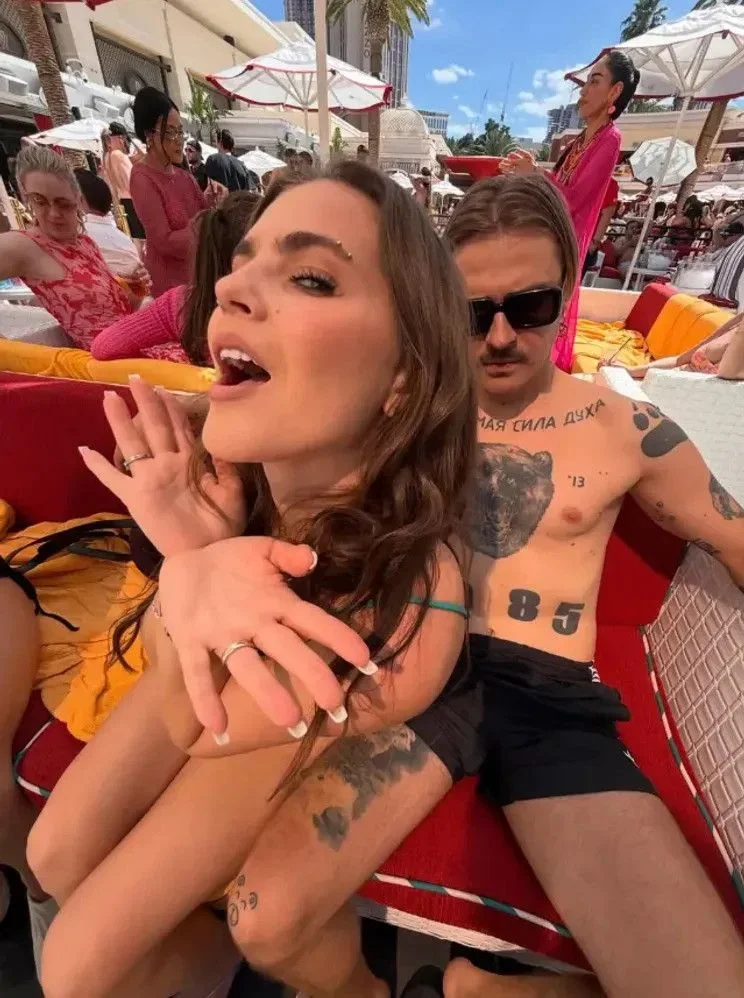 «Боже, как же хочется летом в Питер»: Таюрская из Little Big затосковала по родине «Боже, как же хочется летом в Питер»: Таюрская из Little Big затосковала по родине Софья Таюрская, Little Big, новости, эмиграция, Анастасия Ивлеева