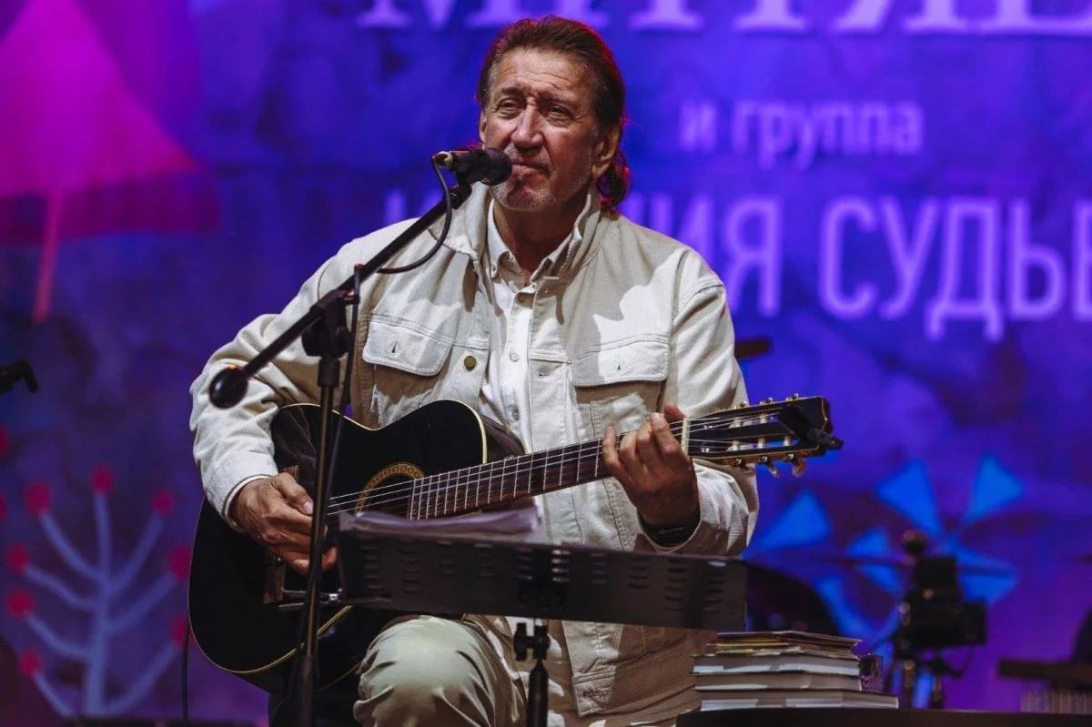Студент, лекция и четыре куплета: как родилась легендарная песня Студент, лекция и четыре куплета: как родилась легендарная песня музыка, история, барды, Олег Митяев, авторская песня