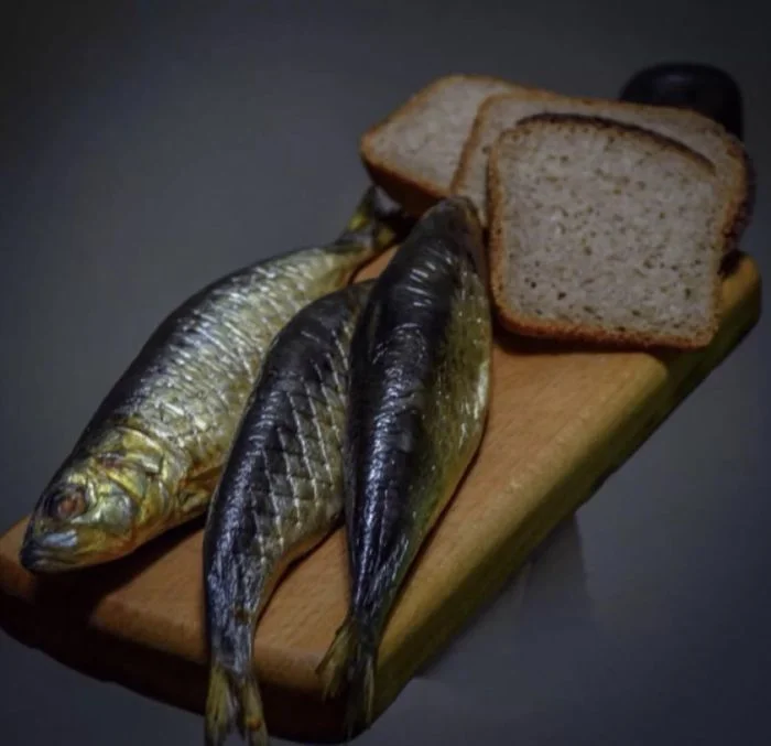 Соленая рыба из СССР: что скрывалось за культовой закуской Соленая рыба из СССР: что скрывалось за культовой закуской вобла, тарань, СССР, история, еда, закуска, копчение, вяление