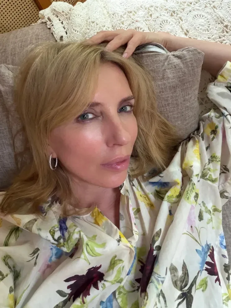 Светлана Бондарчук показала семейное застолье в честь Дня России Светлана Бондарчук показала семейное застолье в честь Дня России Светлана Бондарчук, День России, семья, знаменитости, фото