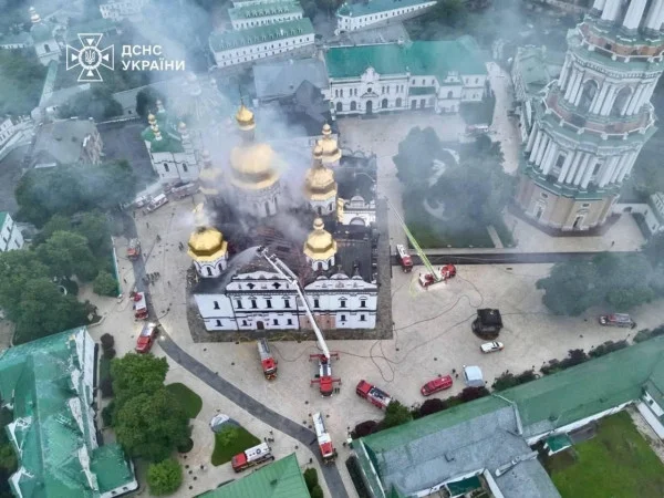 «Сожгли Лавру»: чья ракета попала в Успенский собор и кому это выгодно «Сожгли Лавру»: чья ракета попала в Успенский собор и кому это выгодно СВО, Украина, Киево-Печерская лавра, ПВО, Patriot, провокация, новости, политика
