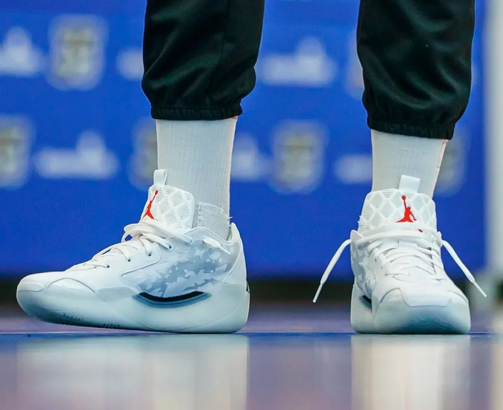 Кроссовки, покорившие НБА: всё об Air Jordan 6