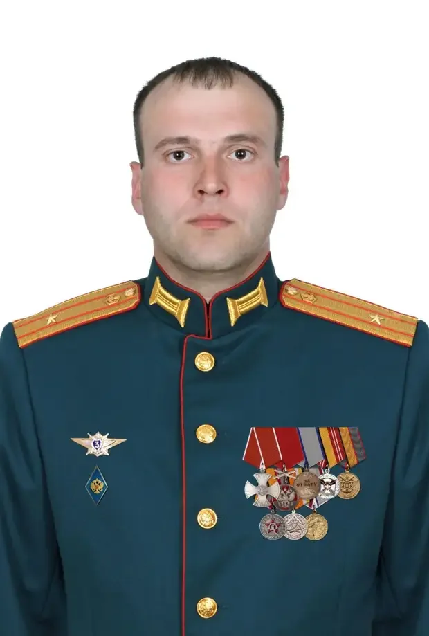 От студента до командира: 30 историй о тех, кто защищает Родину От студента до командира: 30 историй о тех, кто защищает Родину Герои России, СВО, подвиг, армия, награды, мужество, военнослужащие