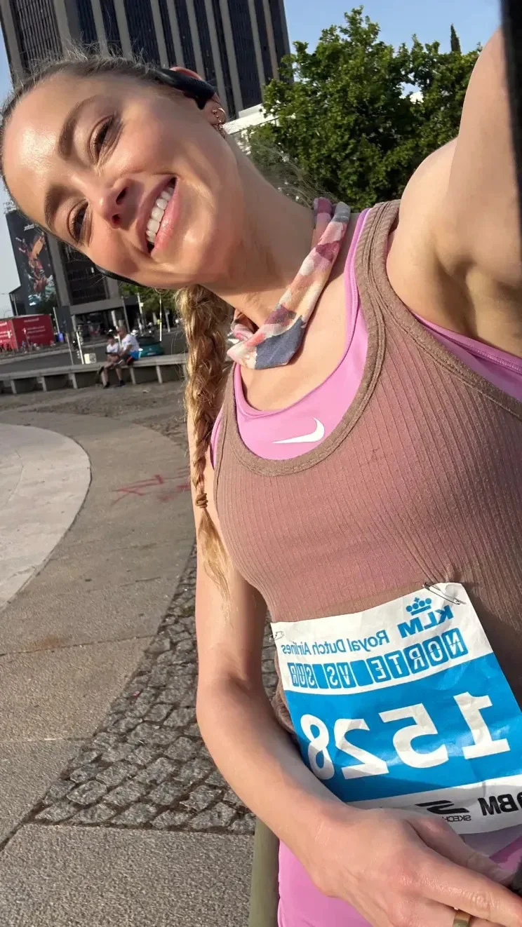 Эмбер Хёрд вышла на старт: редкое фото с дочерью после забега в Мадриде Эмбер Хёрд вышла на старт: редкое фото с дочерью после забега в Мадриде Эмбер Хёрд, знаменитости, дети, спорт, Мадрид, суррогатное материнство