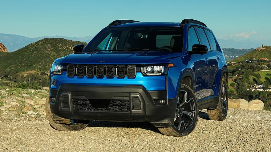 Jeep возрождает Cherokee Trailhawk: опубликован первый тизер Jeep, Cherokee, Trailhawk, внедорожник, новинка, авто