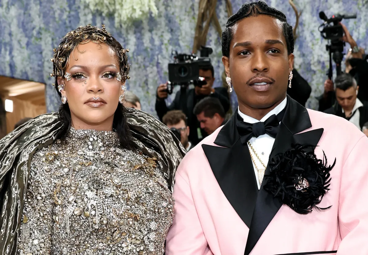 Фанаты Рианны против A$AP Rocky: шутка на концерте вызвала бурю негодования Рианна, A$AP Rocky, скандал, шутка, концерт, фанаты, развод, отношения