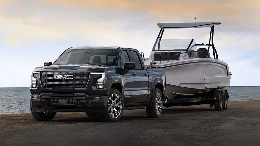 Новый GMC Sierra 1500: моторная гамма и салон с тремя экранами GMC, Sierra 1500, пикап, обновление, новый, 2026, двигатели, Denali, AT4X