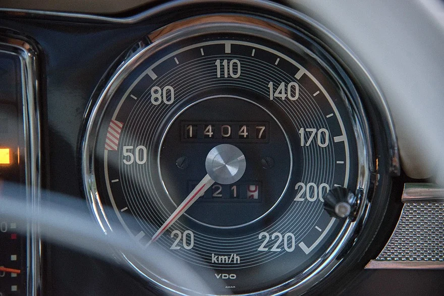«Пагода» на колёсах: как Mercedes-Benz SL W113 стал иконой стиля и комфорта Mercedes-Benz, SL, W113, Пагода, ретро, автоистория, родстер, классика