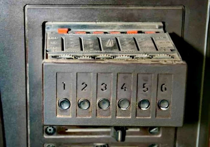 Телевизоры из прошлого: 8 технологий, которые канули в Лету телевизоры, СССР, 90-е, ностальгия, ретро, техника