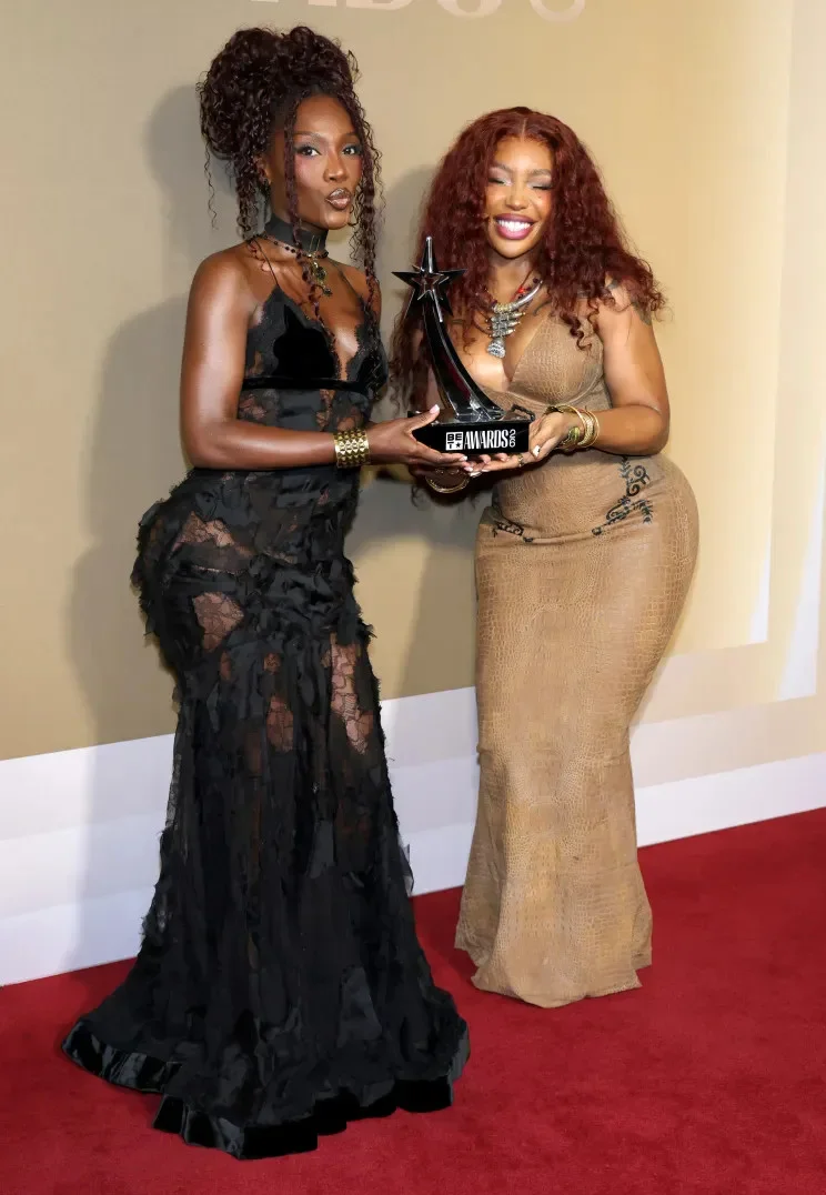 Золотая ночь в Лос-Анджелесе: кто стал триумфатором BET Awards BET Awards, Знаменитости, Светская хроника, Музыка