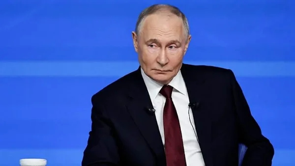 «Отпинать, а потом судить»: россияне требуют наказать бензиновых перекупов «Отпинать, а потом судить»: россияне требуют наказать бензиновых перекупов бензин, спекулянты, наказание, уголовка, топливный кризис