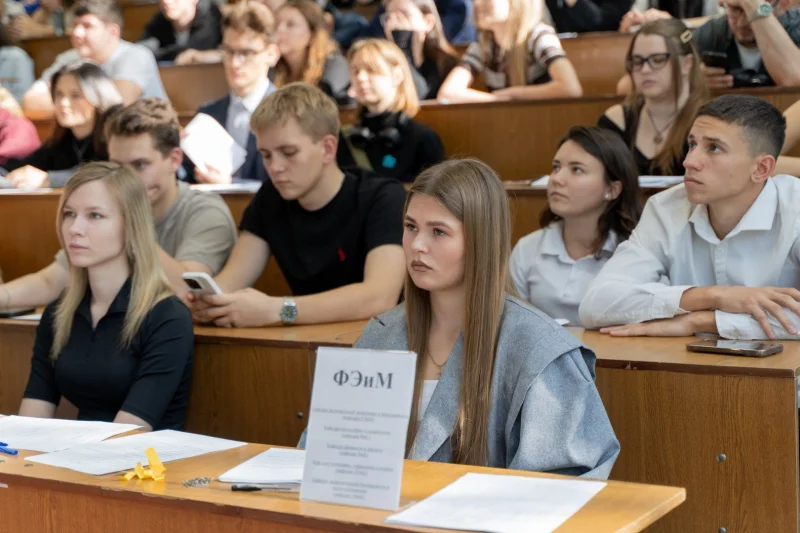 Цена диплома: как семьи жертвуют всем ради высшего образования