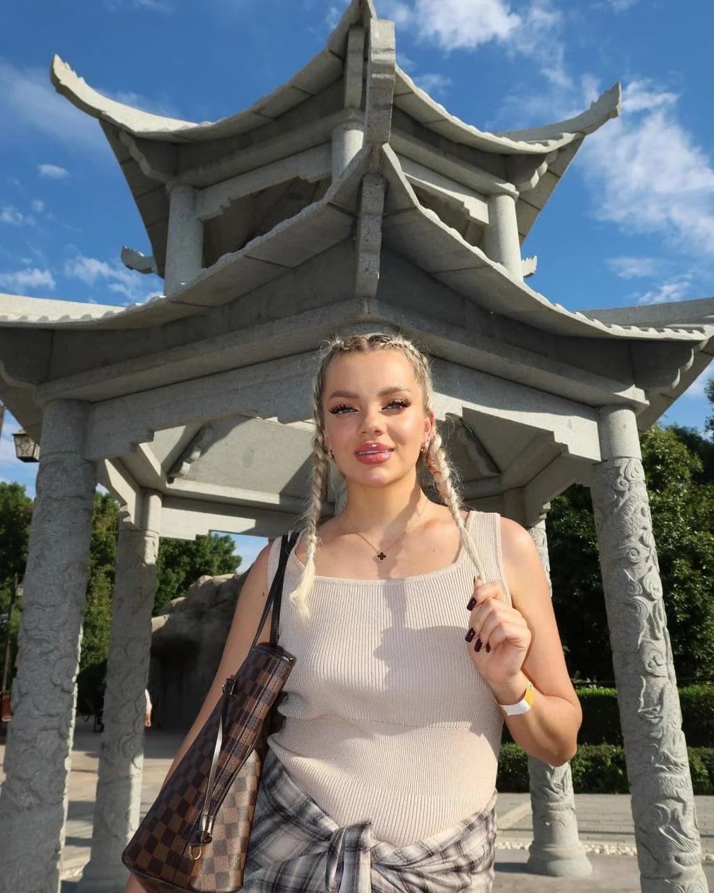 Кто такие Ирина Пинчук и Екатерина Шкуро? Всё о победительницах «Сокровищ императора» Ирина Пинчук, Екатерина Шкуро, Сокровища императора, шоу, победители