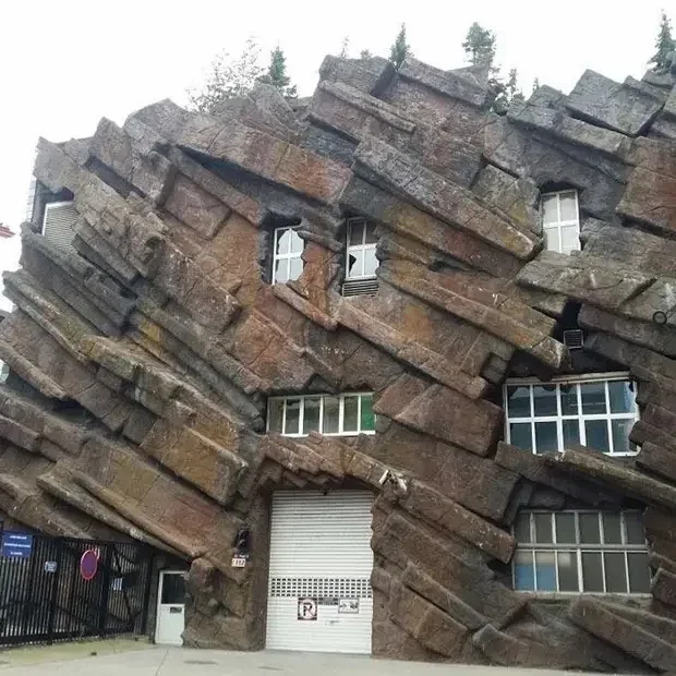 Дома, которые забыли, какими должны быть: 20 фото безумной архитектуры Дома, которые забыли, какими должны быть: 20 фото безумной архитектуры архитектура, необычные дома, креатив, дизайн, подборка