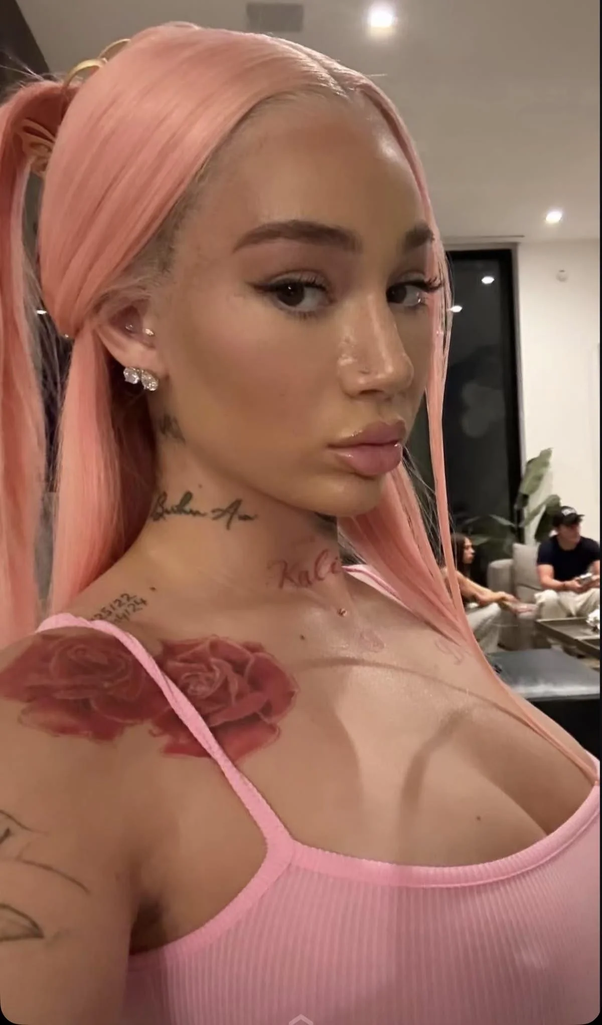 9 звезд, сорвавших куш на OnlyFans: от миллионов до смешных сумм 9 звезд, сорвавших куш на OnlyFans: от миллионов до смешных сумм OnlyFans, знаменитости, доходы, шоу-бизнес