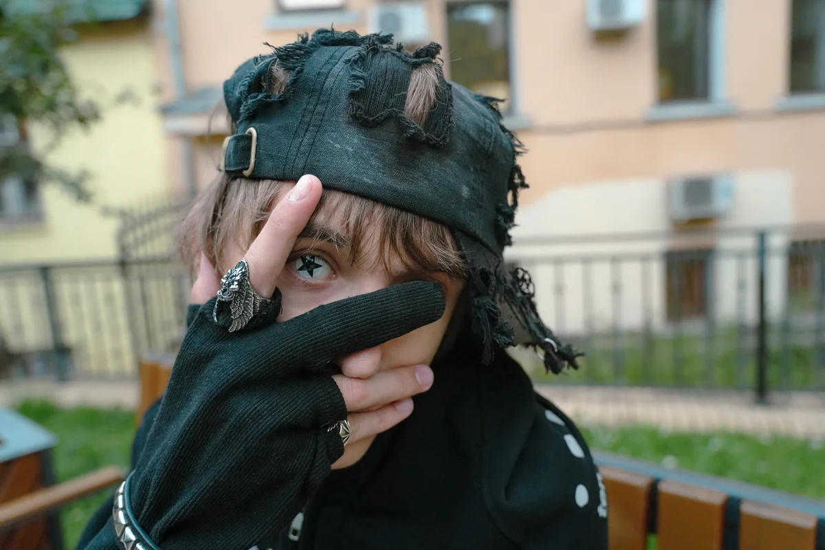 «Они котята, познающие мир»: режиссёр о жизни нефоров с Китай-города «Они котята, познающие мир»: режиссёр о жизни нефоров с Китай-города документальное кино, молодёжь, субкультура, интервью, Китай-город