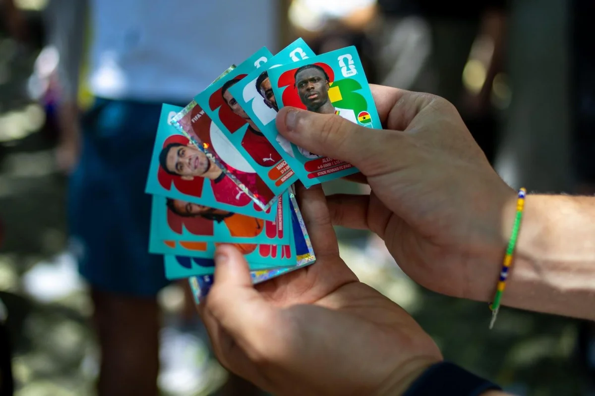 Как наклейки Panini покорили мир и стали миллиардным бизнесом Panini, наклейки, коллекционирование, футбол, история бизнеса, ЧМ-2026, братья Панини
