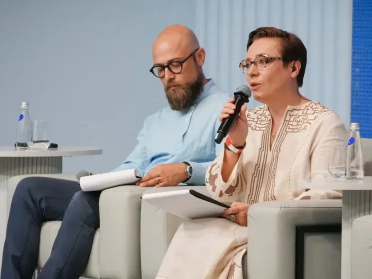 Звездный десант на свадебном фестивале: кто из знаменитостей говорил о семье звезды, семья, фестиваль, Софья Эрнст, Регина Тодоренко, Роман Костомаров