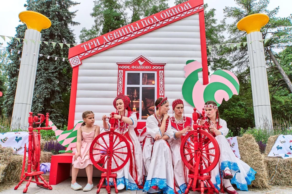 80 тысяч человек, хоровод и прялка: как прошёл фестиваль «Фолково» Фолково, Сокольники, фестиваль, народная культура, Татьяна Куртукова, Москва, лето, семья