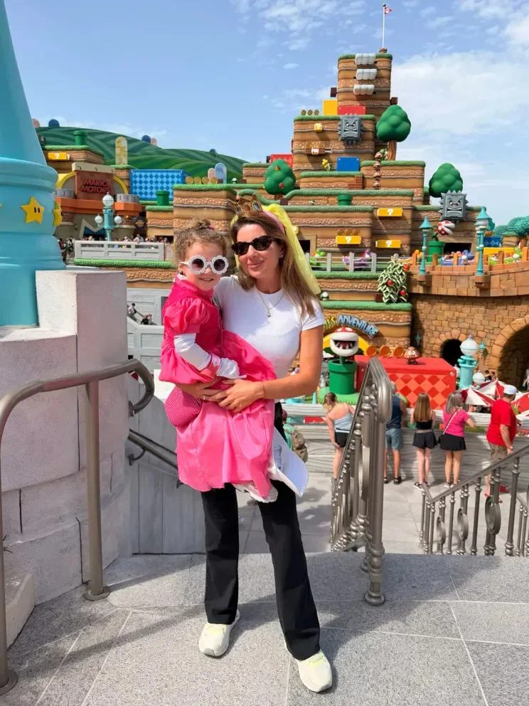 Юдашкина отметила 4-летие дочери в парке аттракционов во Флориде Галина Юдашкина, день рождения, дети, знаменитости, США