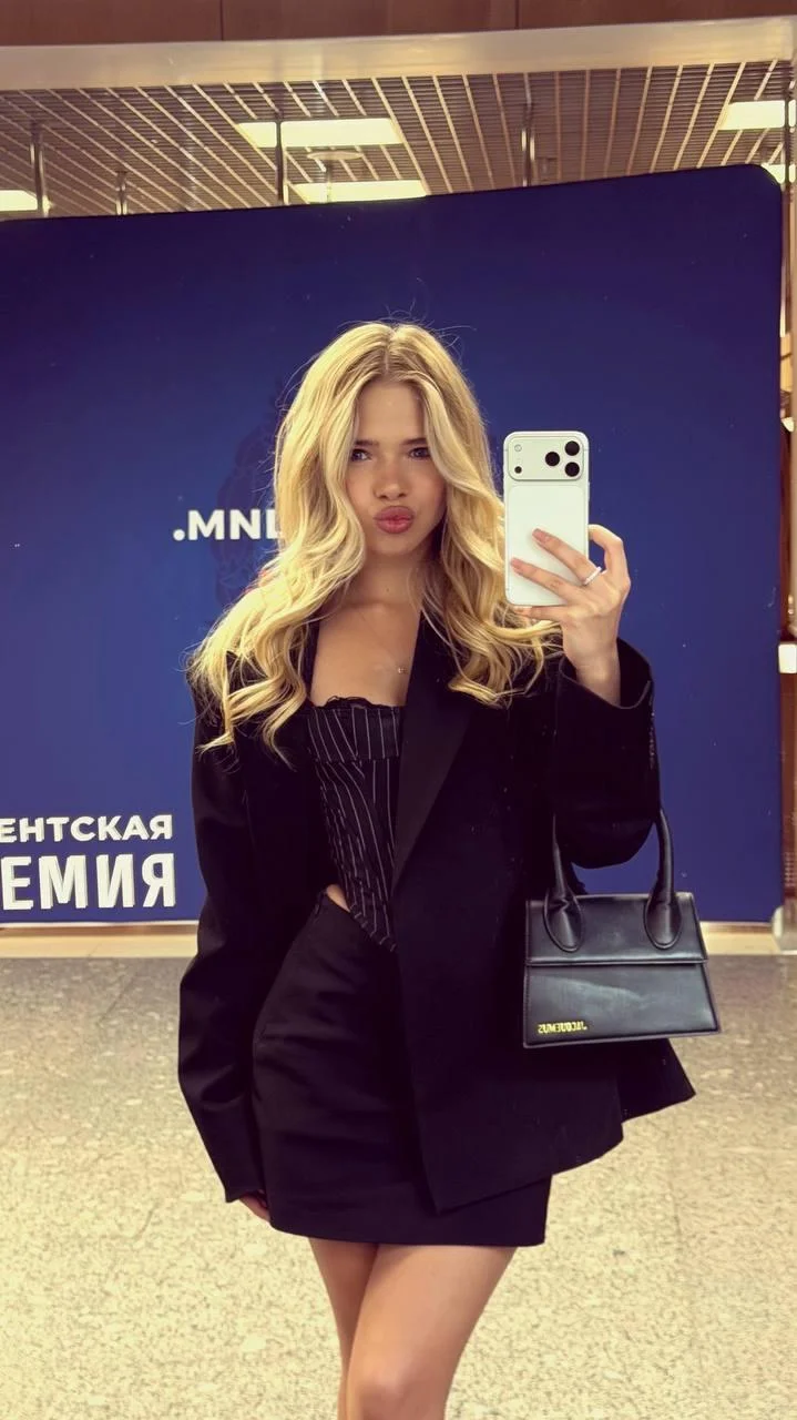 «Помощь обернулась трагедией»: тиктокерша рассказала, как ее жених-боксер получил 5,5 лет за удар в драке «Помощь обернулась трагедией»: тиктокерша рассказала, как ее жених-боксер получил 5,5 лет за удар в драке Анечка Парамонова, драка, боксер, срок, тикток, блогер, новости, происшествия