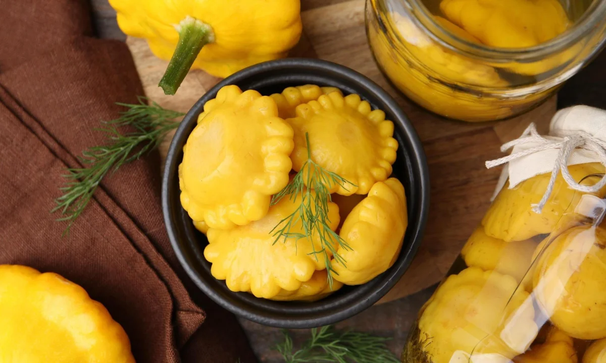 Маринованные патиссоны на зиму: хрустящая закуска в двух версиях