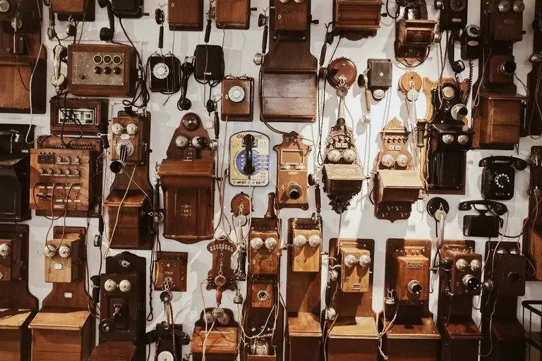 Гайд по необычным музеям Москвы: от забытого горельефа до часов Гагарина Гайд по необычным музеям Москвы: от забытого горельефа до часов Гагарина Москва, музеи, достопримечательности, история, культура