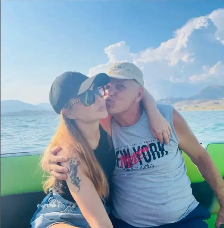 Слёзы и больница: МакSим не выдержала удара судьбы Слёзы и больница: МакSим не выдержала удара судьбы МакSим, госпитализация, смерть отца, здоровье, шоу-бизнес