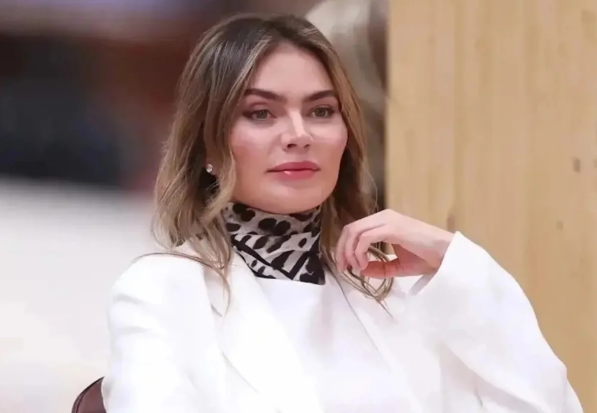 Алина Кабаева посетила тренировку сборной России по гимнастике Алина Кабаева посетила тренировку сборной России по гимнастике Алина Кабаева, гимнастика, спорт, сборная России, чемпионат мира