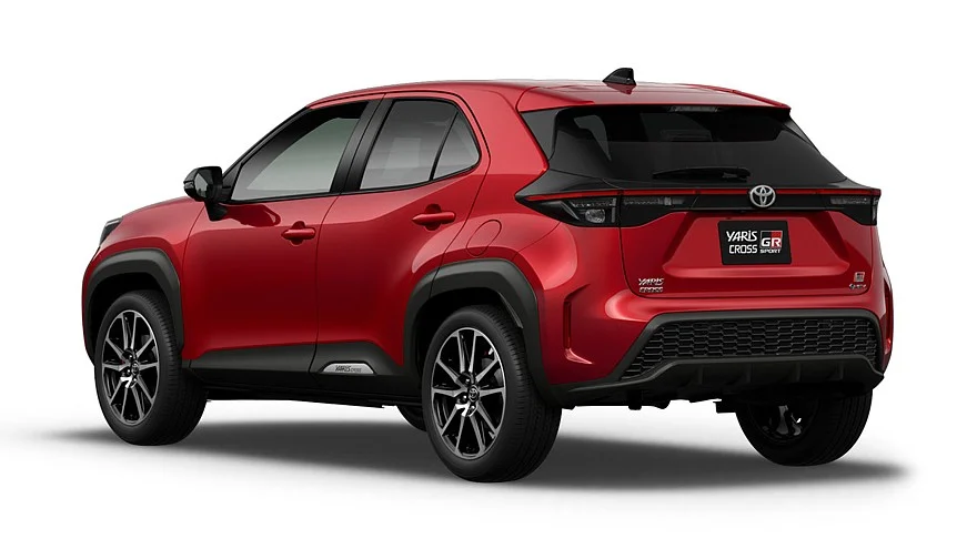 Toyota прокачала Yaris Cross GR Sport и добавила розетку в Harrier