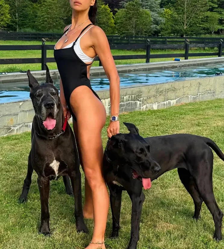 Ирина Шейк раскалила Instagram* откровенными снимками в бикини Ирина Шейк, шоу-бизнес, мода, фотосессия, знаменитости
