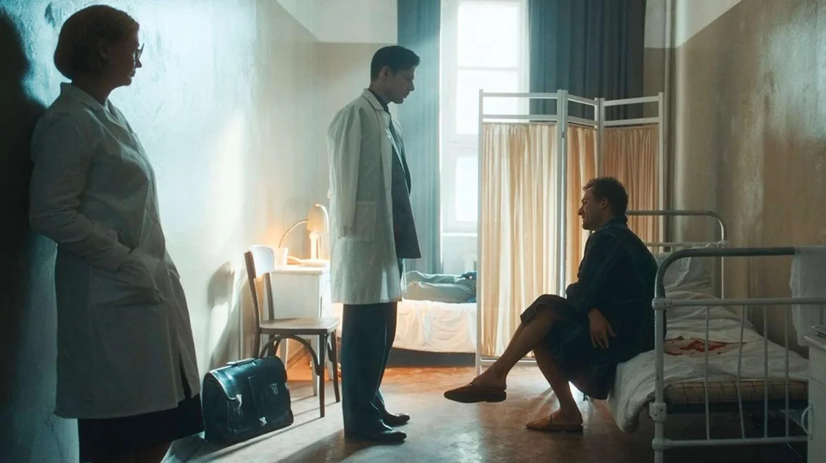 Идеальное кино на вечер: 15 мини-сериалов, которые держат в напряжении Идеальное кино на вечер: 15 мини-сериалов, которые держат в напряжении мини-сериалы, кино, подборка, сериалы, драма, детектив