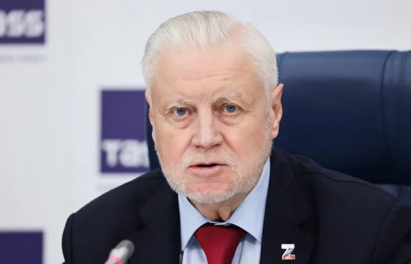 Партия требует увольнения чиновников после скандала с ЕГЭ