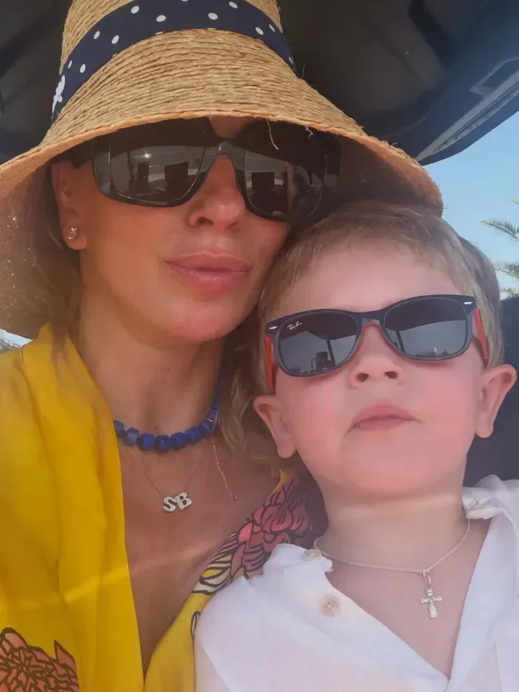 Идеальна в 57: Бондарчук показала фигуру на пляже в Баку Идеальна в 57: Бондарчук показала фигуру на пляже в Баку Светлана Бондарчук, светская жизнь, отдых, бикини