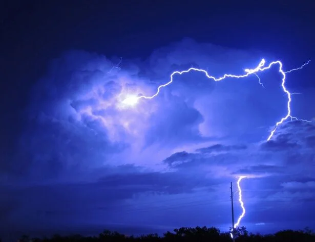 10 скрытых угроз: из-за чего на самом деле горят дома 10 скрытых угроз: из-за чего на самом деле горят дома пожары, безопасность, статистика, советы, быт
