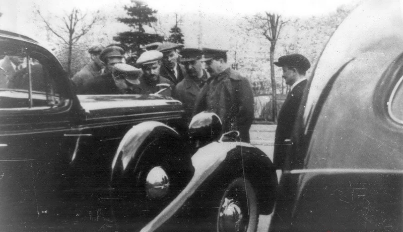 Бронекапсула для вождя: как автомобиль Сталина пережил забвение и стал миллионером Бронекапсула для вождя: как автомобиль Сталина пережил забвение и стал миллионером ЗИС-115, Сталин, автомобили, ретро, история, реставрация, музей